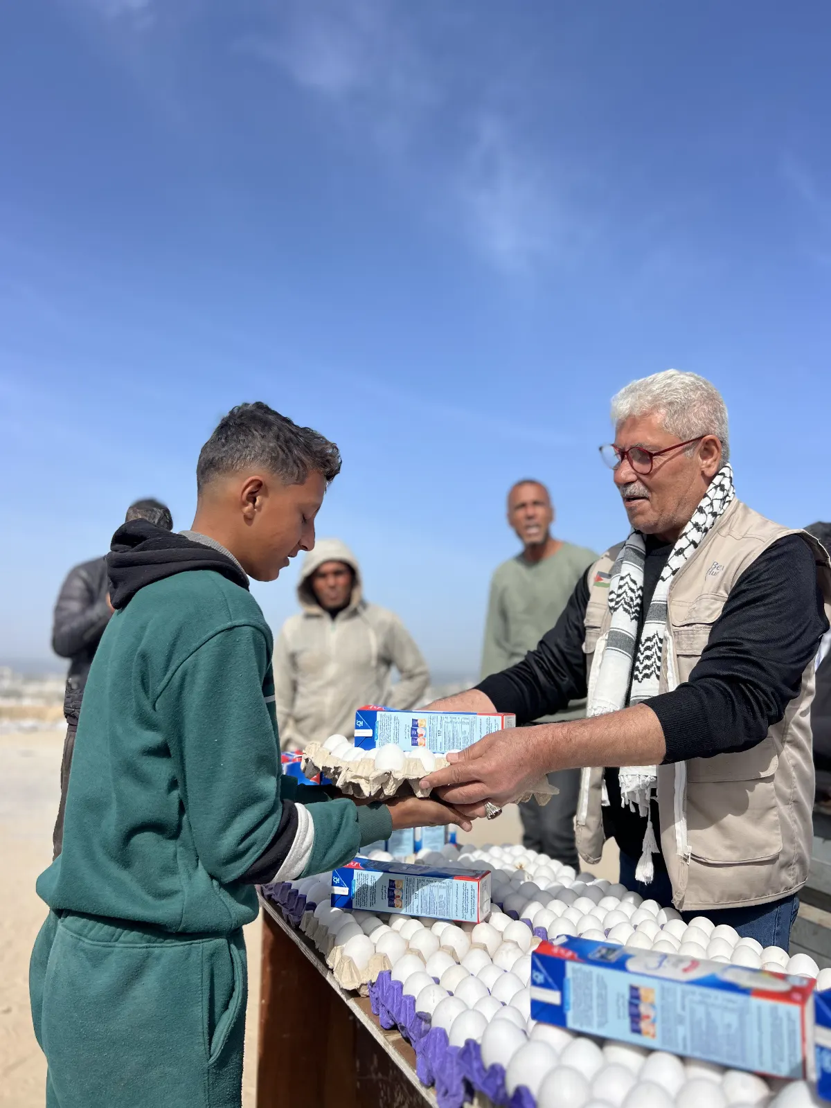 Distribution Egg and Fresh Milk for Displaced Families in Khan Younis Camps image 2