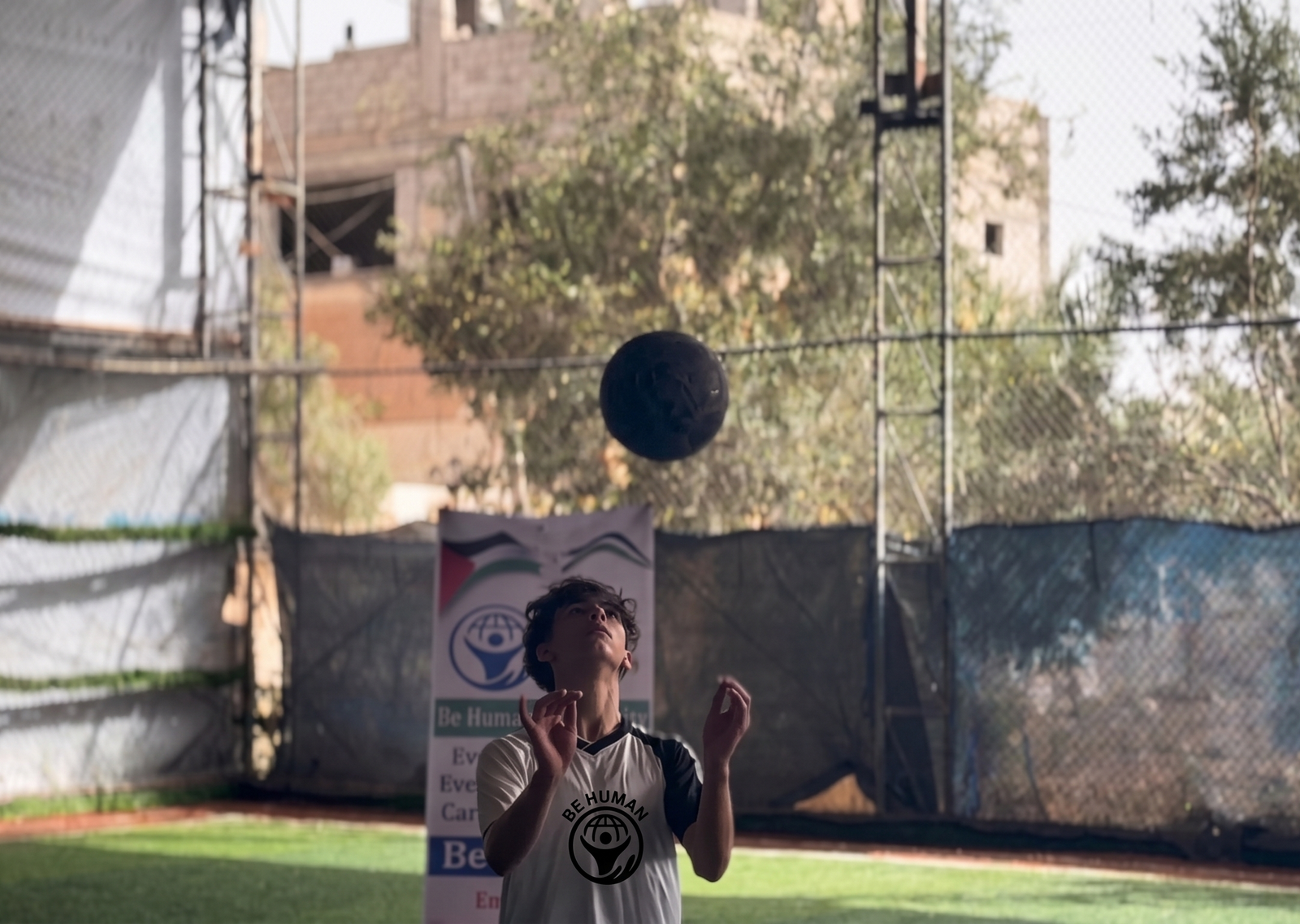 Rising from the Rubble: The Wederopstanding of Youssef Ashour, Gaza’s Football Artist image 3