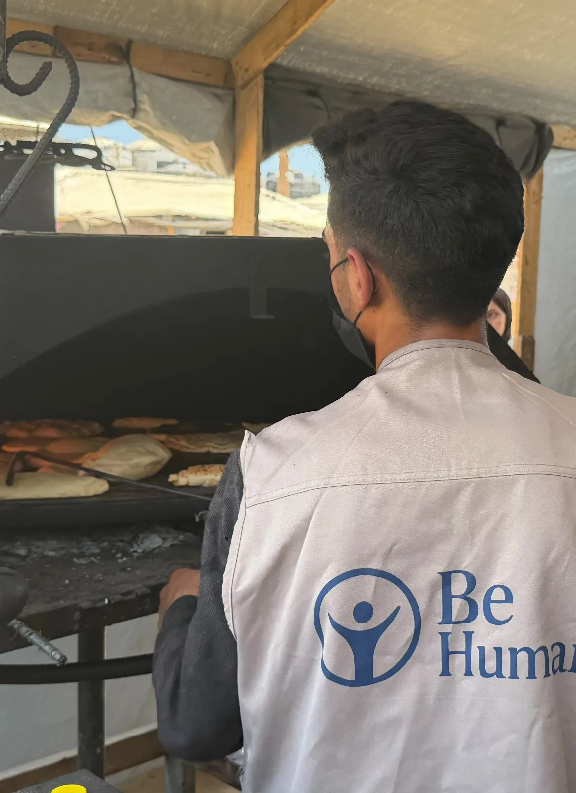 Daily Fresh Bread Distribution for Displaced Families Through Community Bakery Support thumbnail