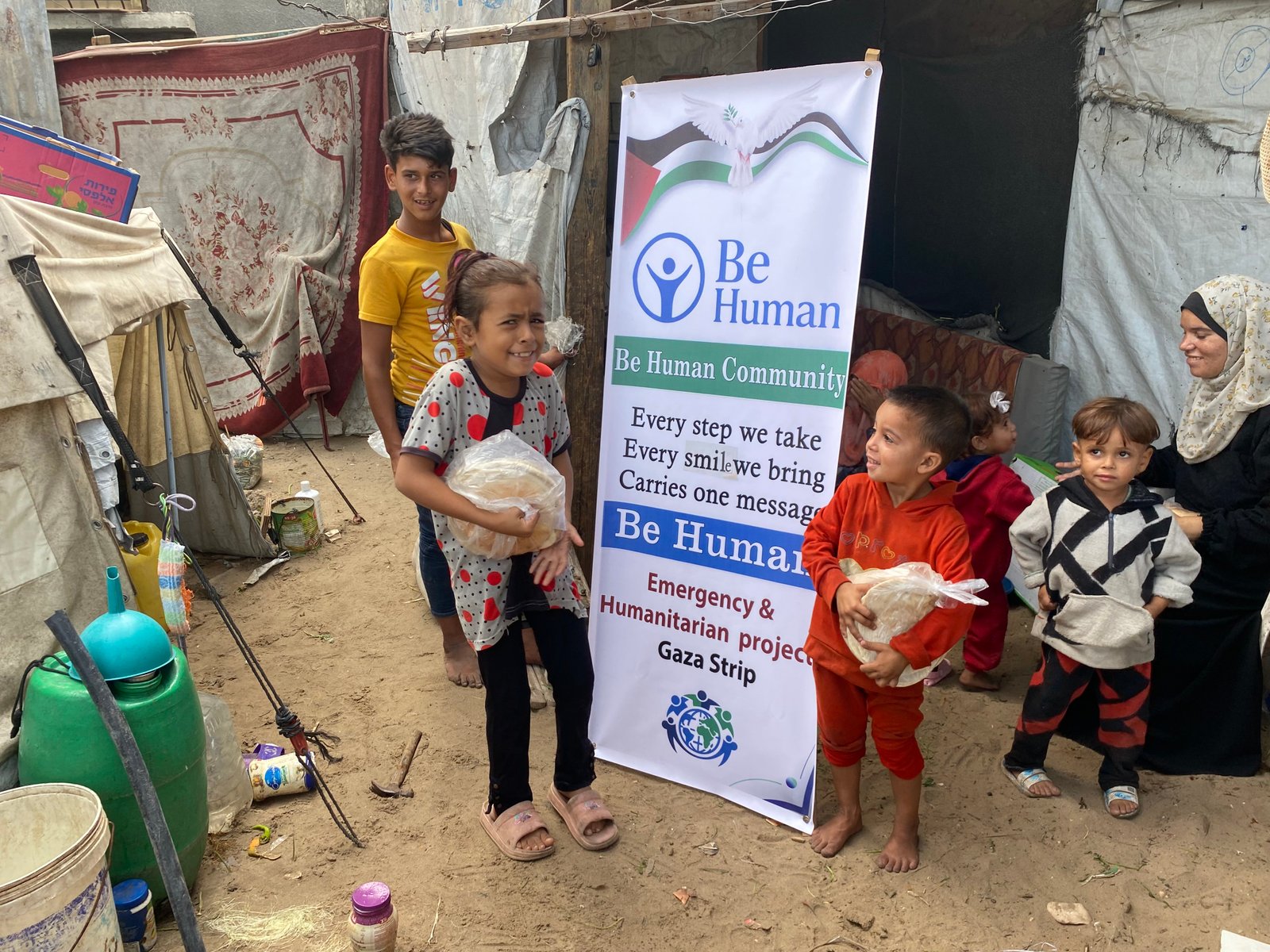 Distribution of Bread for Displaced Families in Khan Younis image 6
